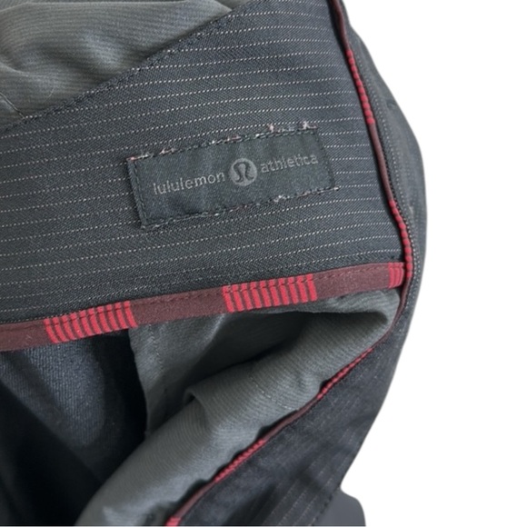 LULULEMON Men's Work to Play Pinstripe Black Pants Size 30” x 34” -- Older Style - Picture 10 of 11